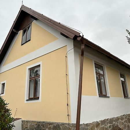 Prijemna Chaloupka Na Trebonsku Villa Chlum u Trebone Exterior photo
