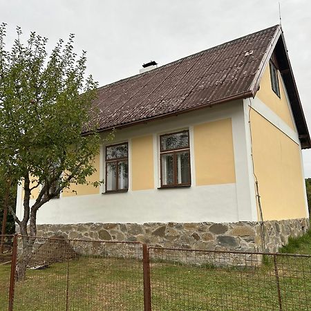 Prijemna Chaloupka Na Trebonsku Villa Chlum u Trebone Exterior photo